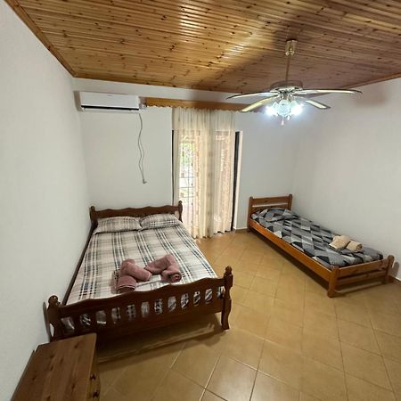 Romeo’s Guest House 2 Piqeras Extérieur photo