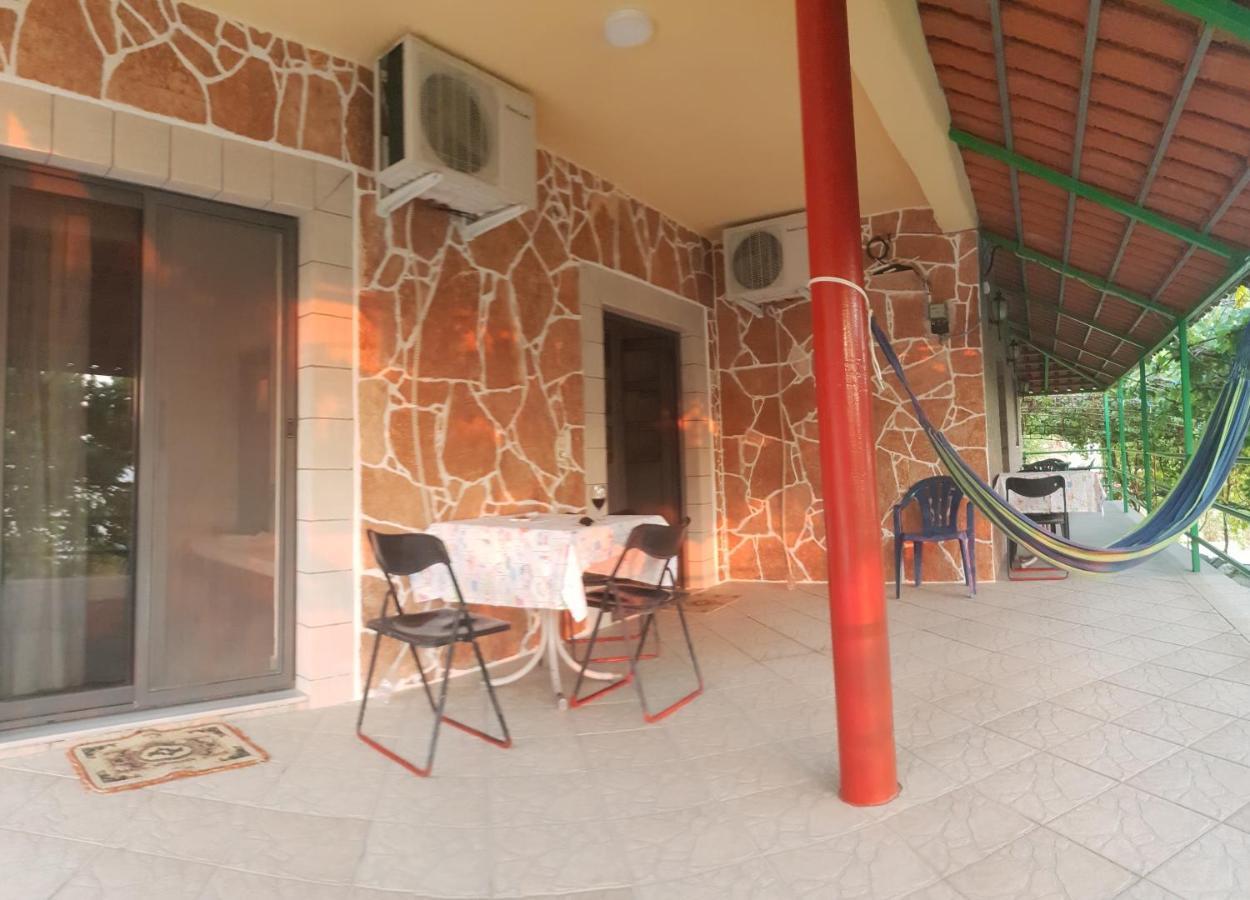 Romeo’s Guest House 2 Piqeras Extérieur photo