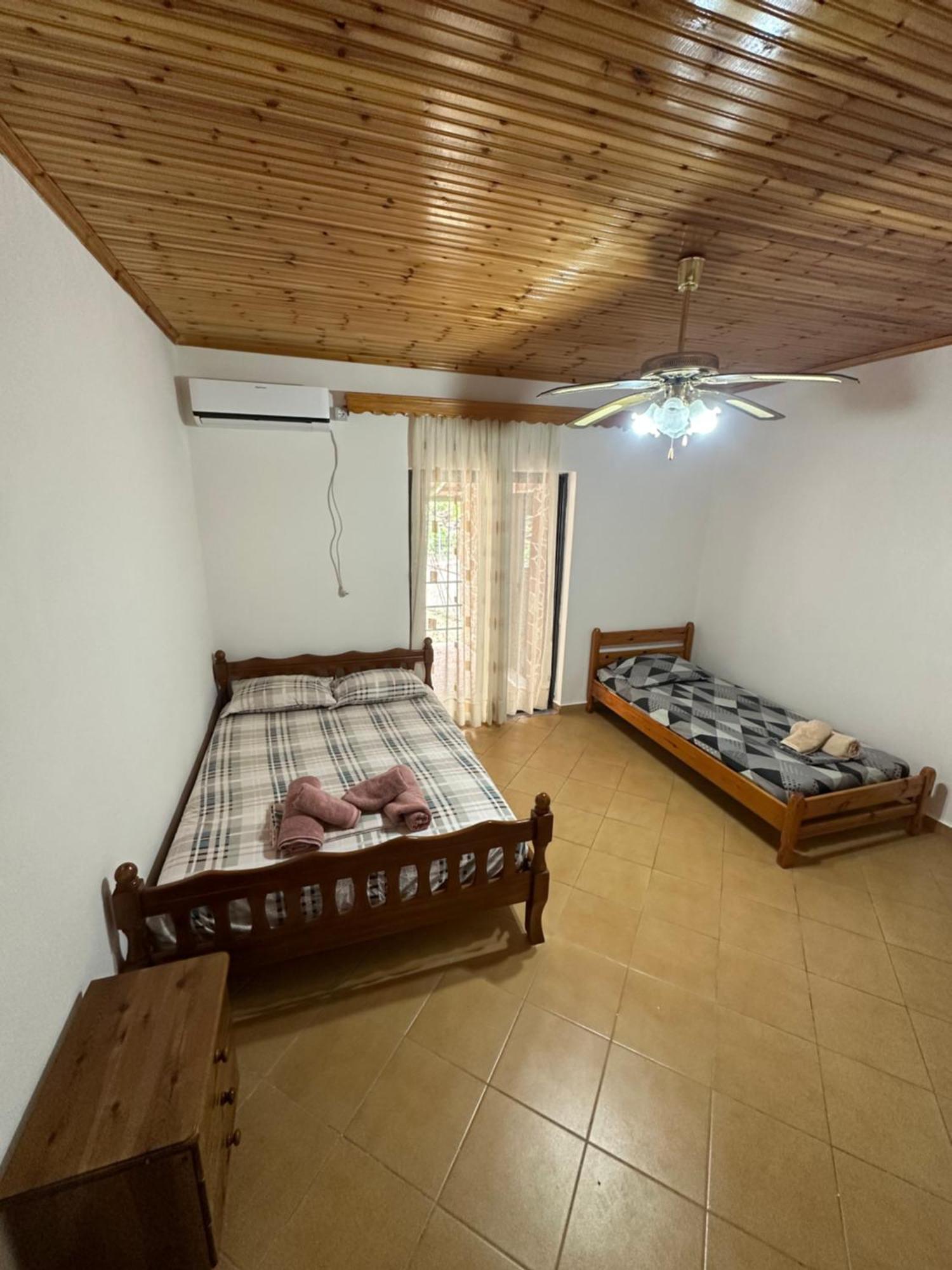 Romeo’s Guest House 2 Piqeras Extérieur photo