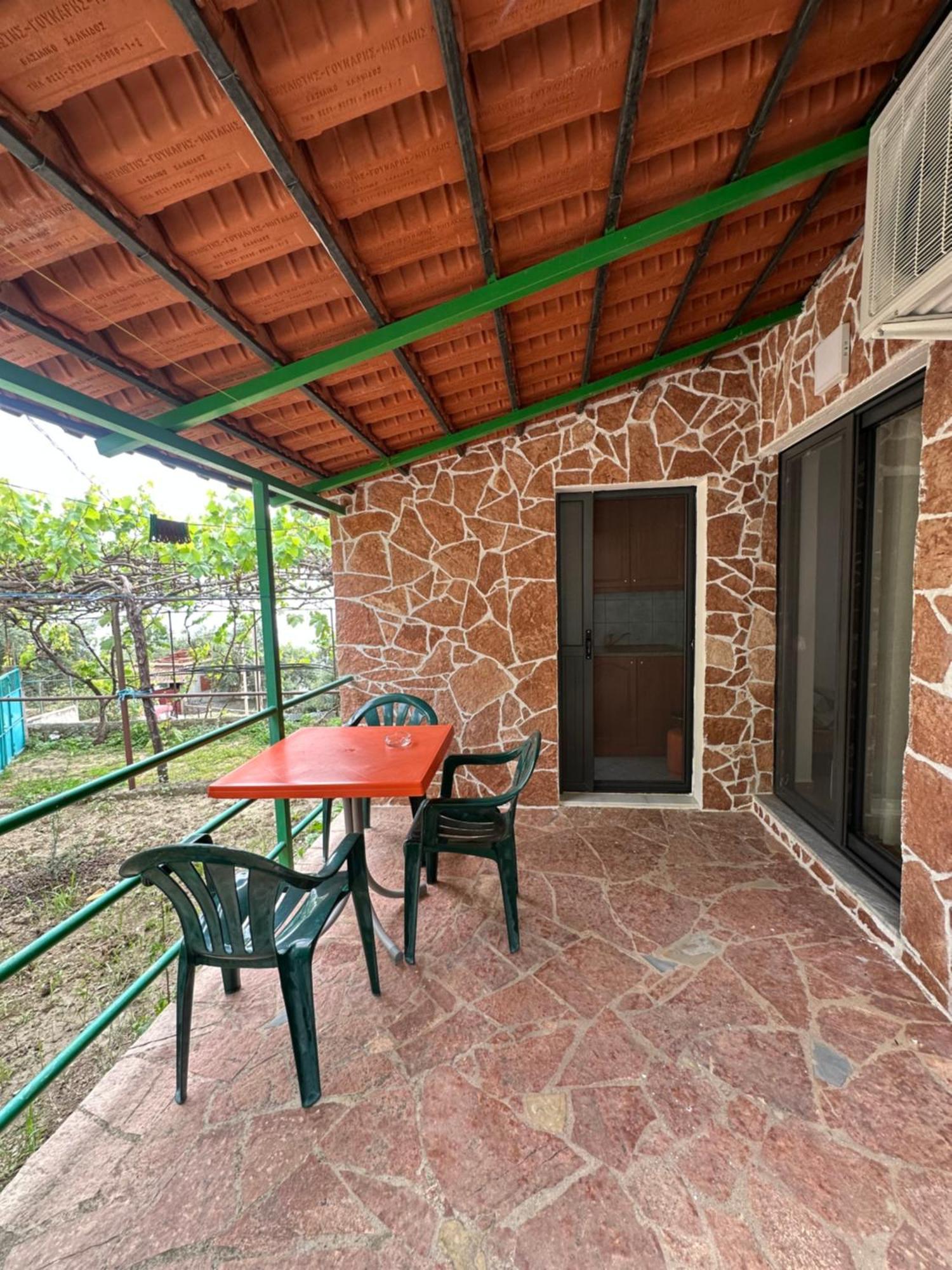 Romeo’s Guest House 2 Piqeras Extérieur photo