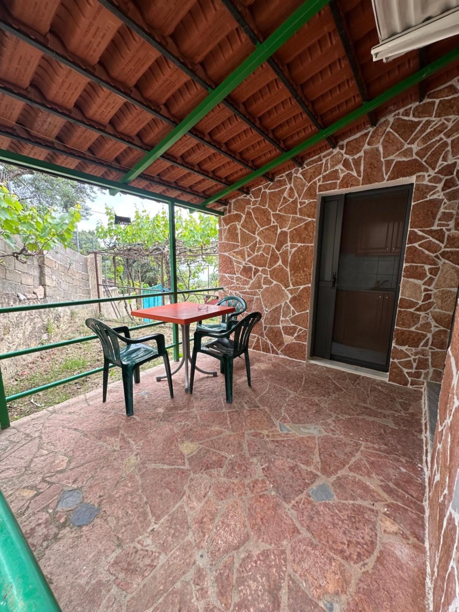 Romeo’s Guest House 2 Piqeras Extérieur photo